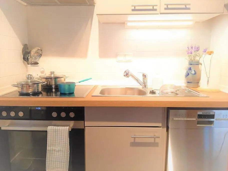 Holiday home Bungalow Direkt Am See, Mit Eigenem Boot Roding Germany