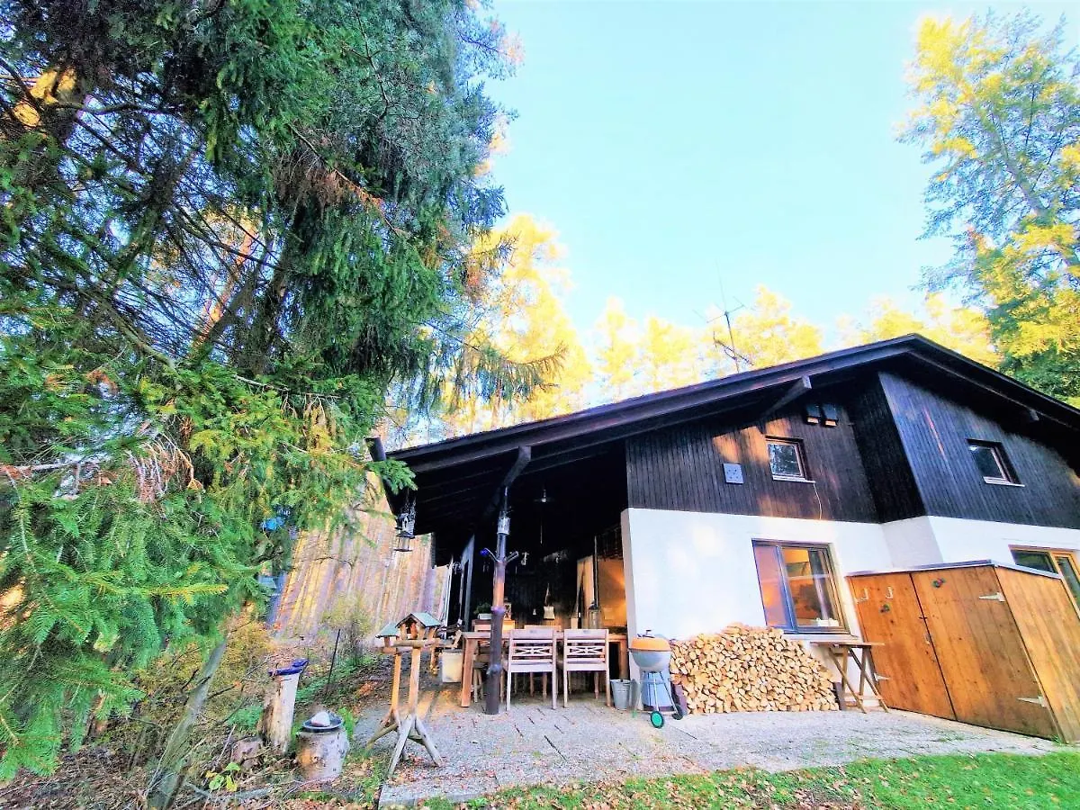 Holiday home Bungalow Direkt Am See, Mit Eigenem Boot Roding Germany
