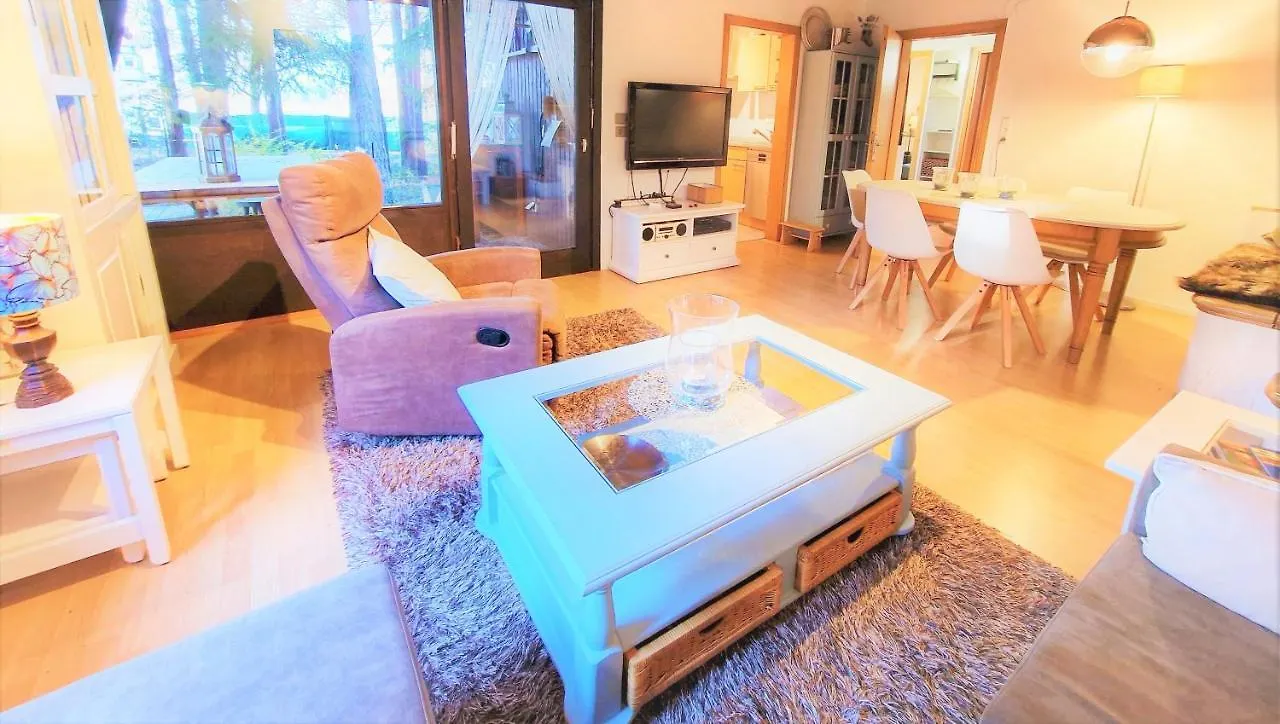 Bungalow Direkt Am See, Mit Eigenem Boot Roding
